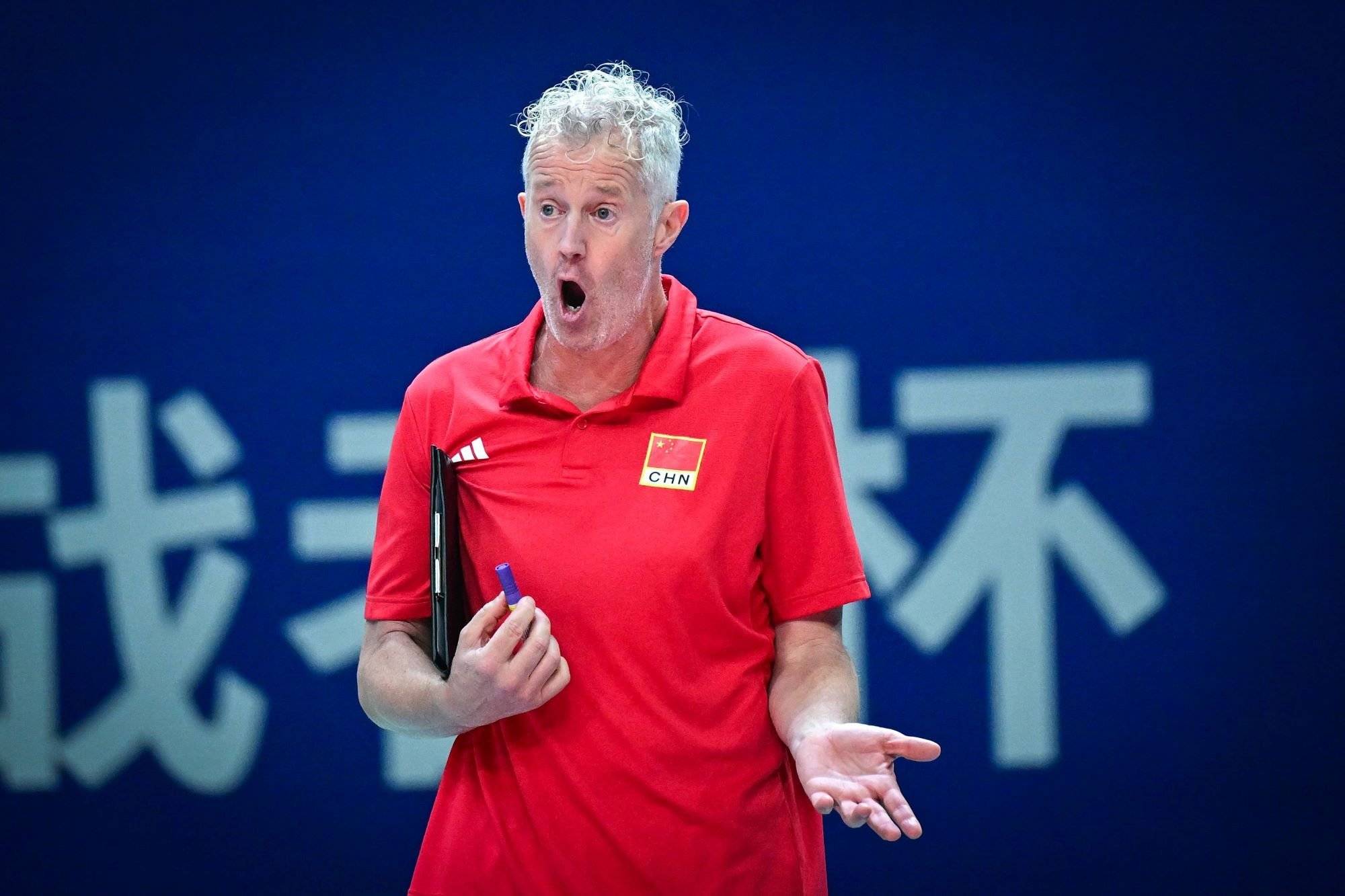 里程碑夜！圣安东尼奥马刺远射贴柱，欧超杯冲刺阶段刷纪录，信心回归，临场指挥获称赞的简单介绍