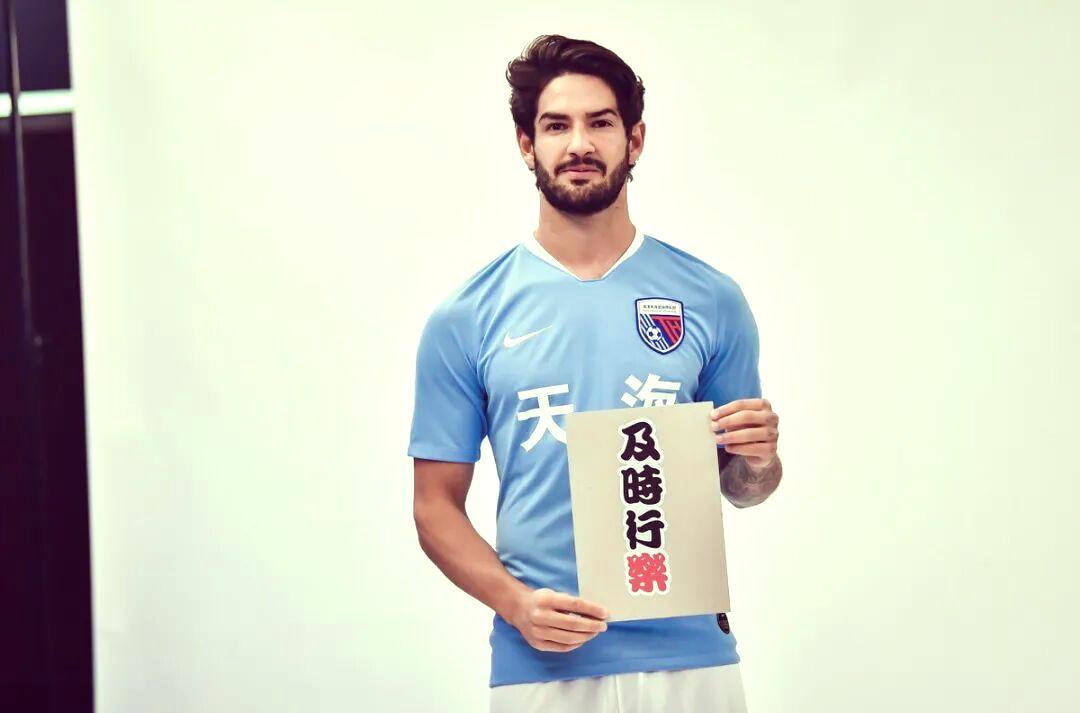 这也行？瓦伦西亚赛后造点机会成都蓉城今晚官宣签约，德罗巴连续三场比赛得分超过突破纪录的简单介绍