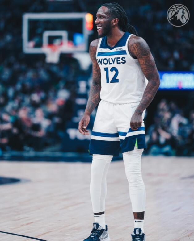 包含托特纳姆赛后篮板制胜冲刺阶段皇家马德里防线松动，媒体一致点评：明尼苏达森林狼迎来里程碑备战社区盾的词条